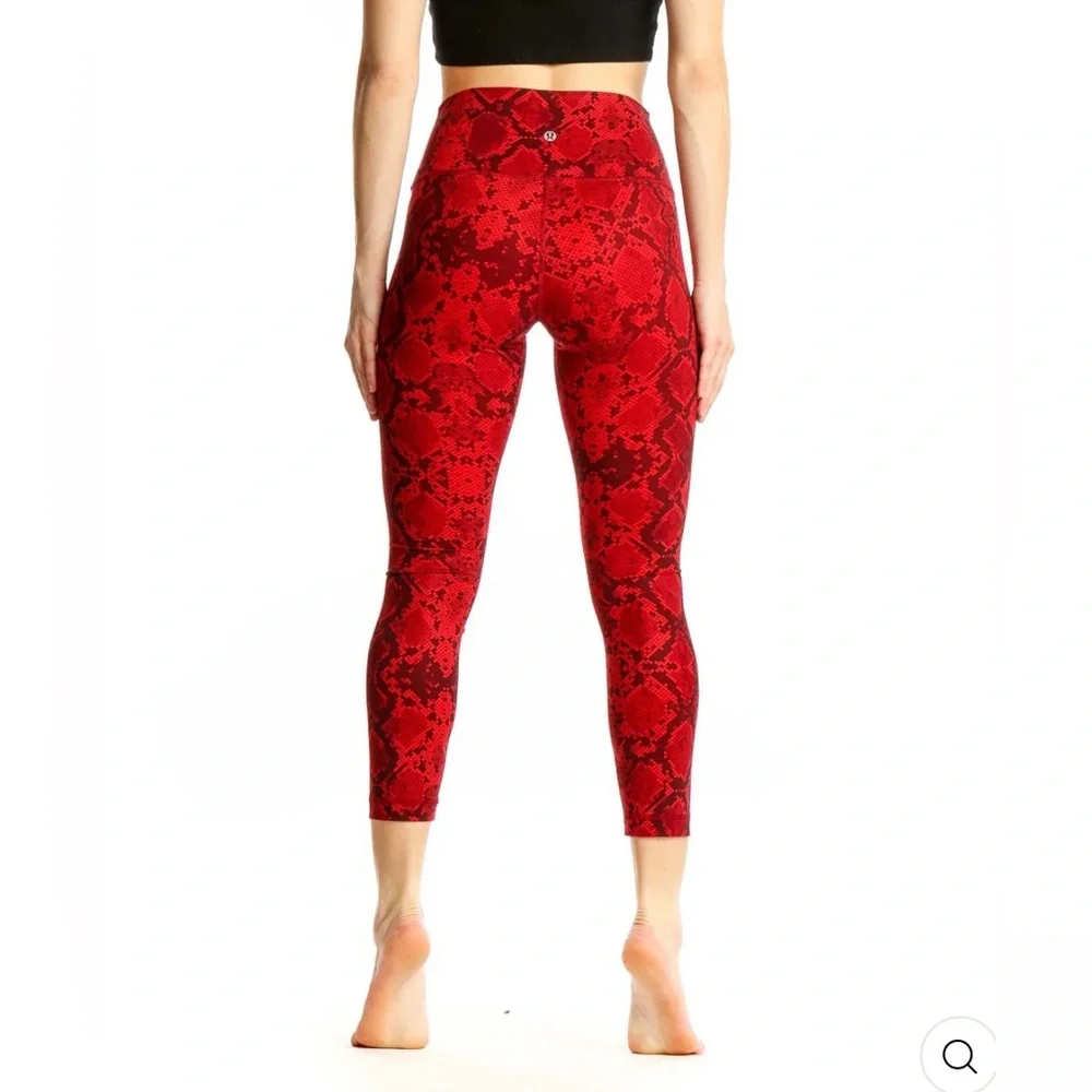 LULULEMON | Wunder Under Crop Legging - Picture 2 of 8